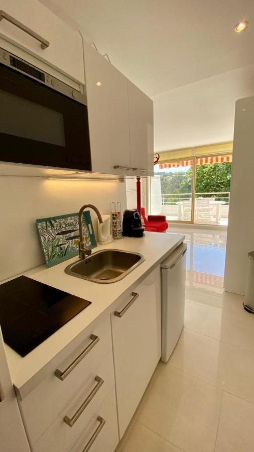 Charming Studio With Pool In Saint Tropez Appartement Buitenkant foto