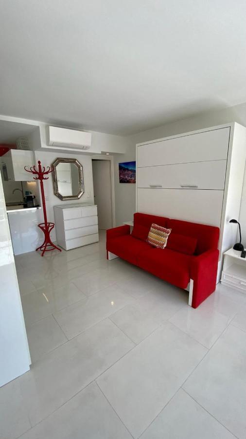 Charming Studio With Pool In Saint Tropez Appartement Buitenkant foto